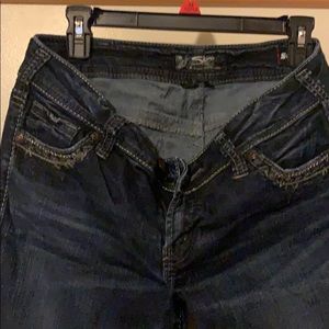 Silver suki jeans slight damage to the bottom